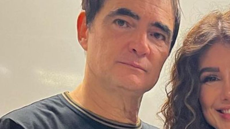 Paula Fernandes ao lado de Samuel Rosa