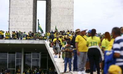 Ataques antidemocráticos