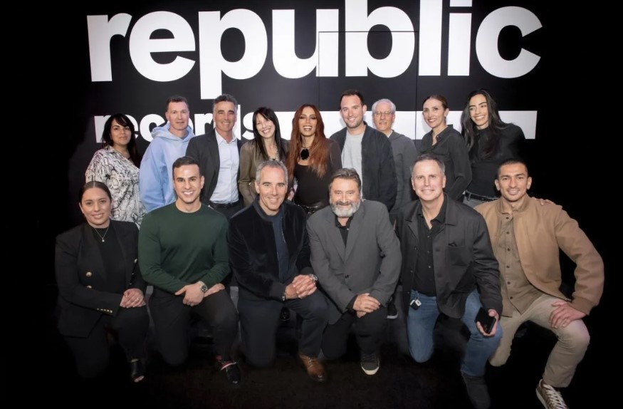 Anitta assina com gravadora dos EUA