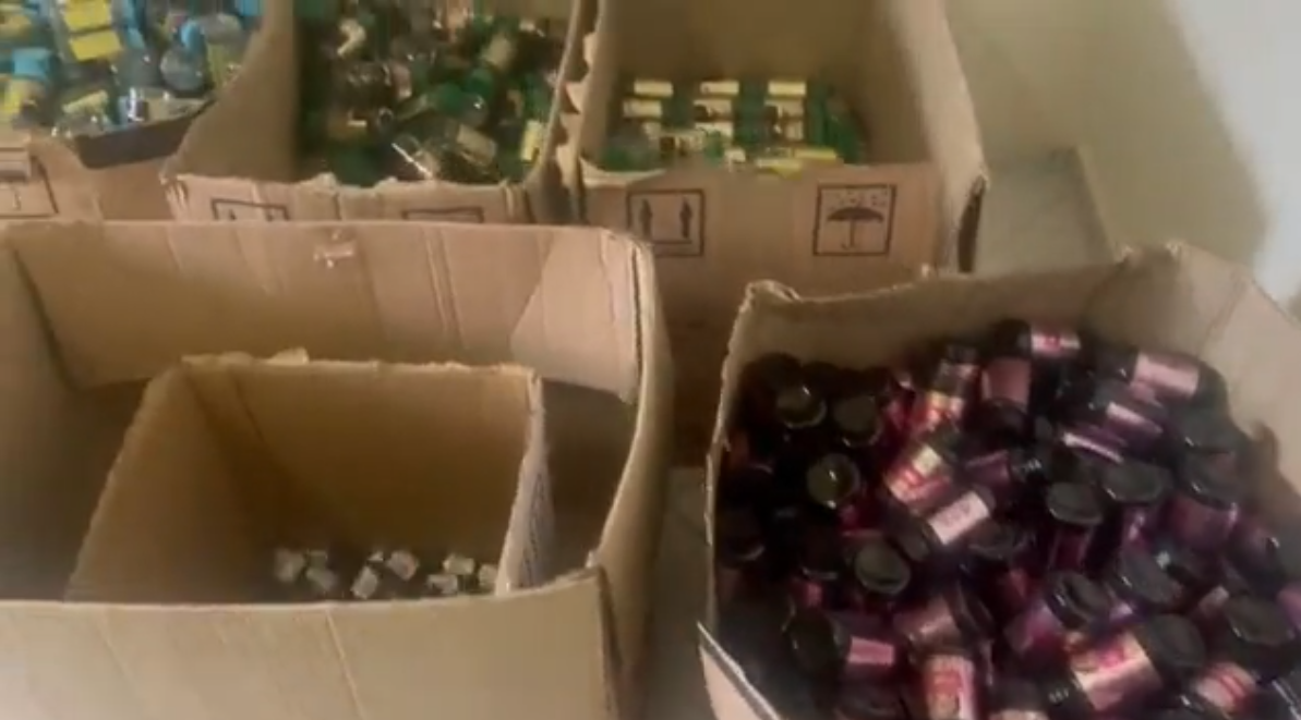 PM apreende milhares de remédios falsificados em Cabo Frio