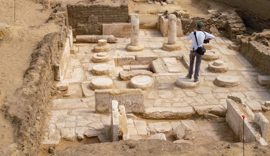 Tumba de 3,2 mil anos é descoberta no Egito