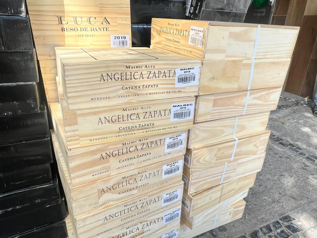 Operação mira contrabando de vinhos no RJ