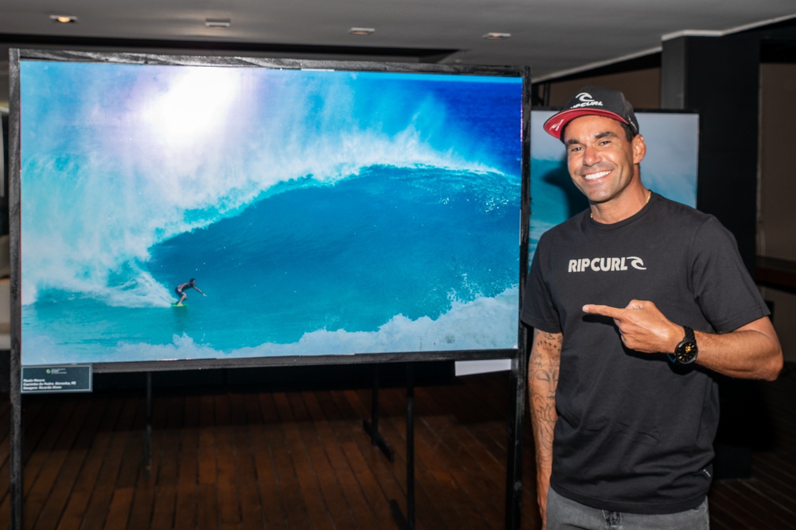 Surfista Paulo Moura é o grande campeão da 5ª edição 'Prêmio Brasileiro Ocyan de Ondas Grandes' (Foto: Divulgação)