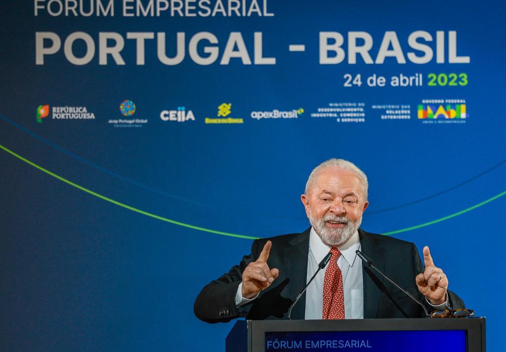 Lula em Portugal durante viagem oficial