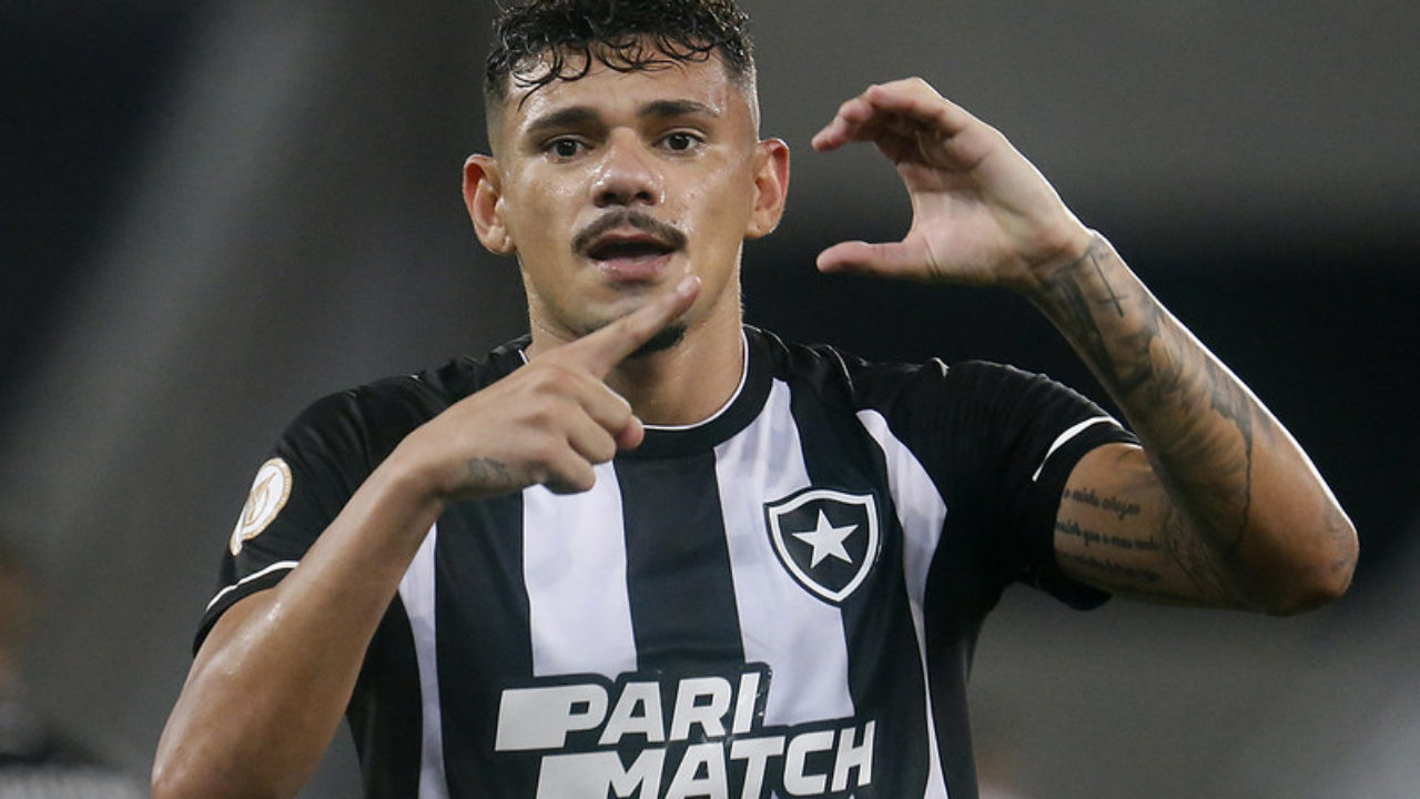 Goiás 2x1 Botafogo: comentaristas analisam derrota do líder