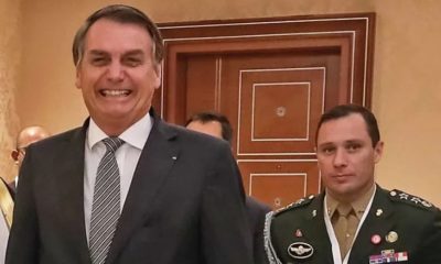 Bolsonaro e o tenente-coronel Mauro Cid