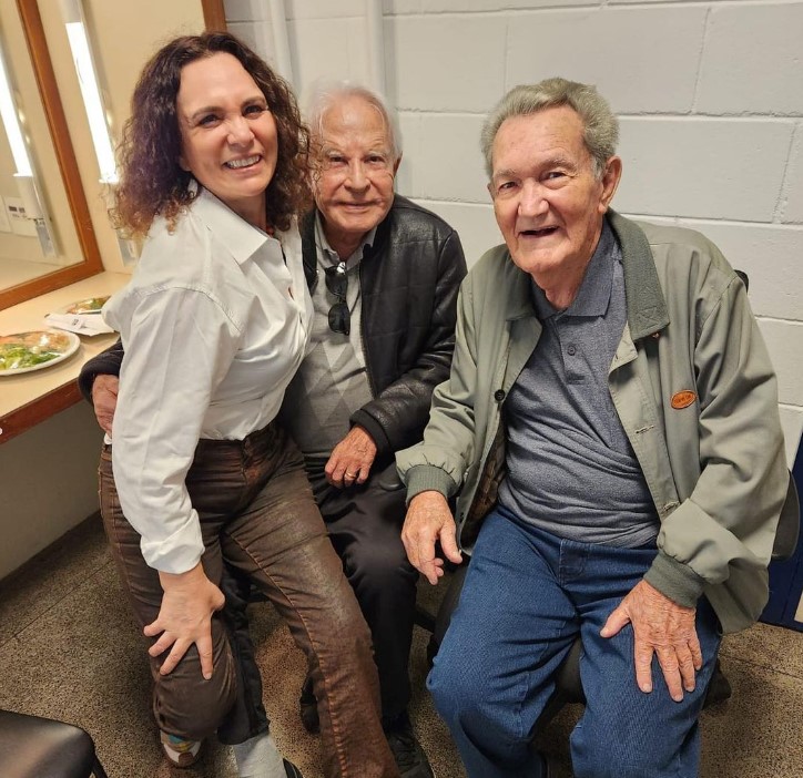 Cid Moreira encontra com Leo Batista