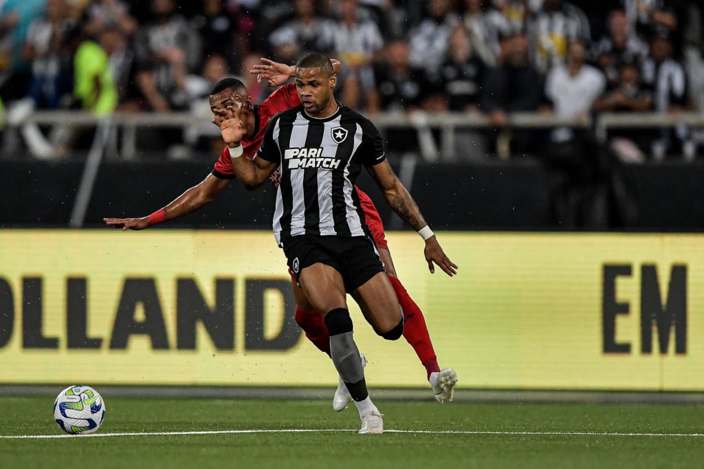 Eliminado! Botafogo perde nos pênaltis para o Athletico-PR e está fora ...