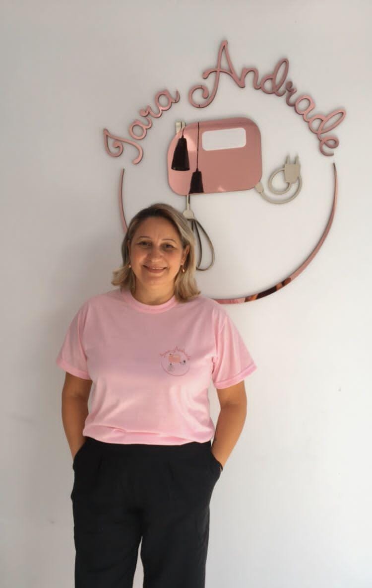 Ex-diarista se reinventa durante a pandemia e hoje é referência na confeitaria (Foto: Divulgação)