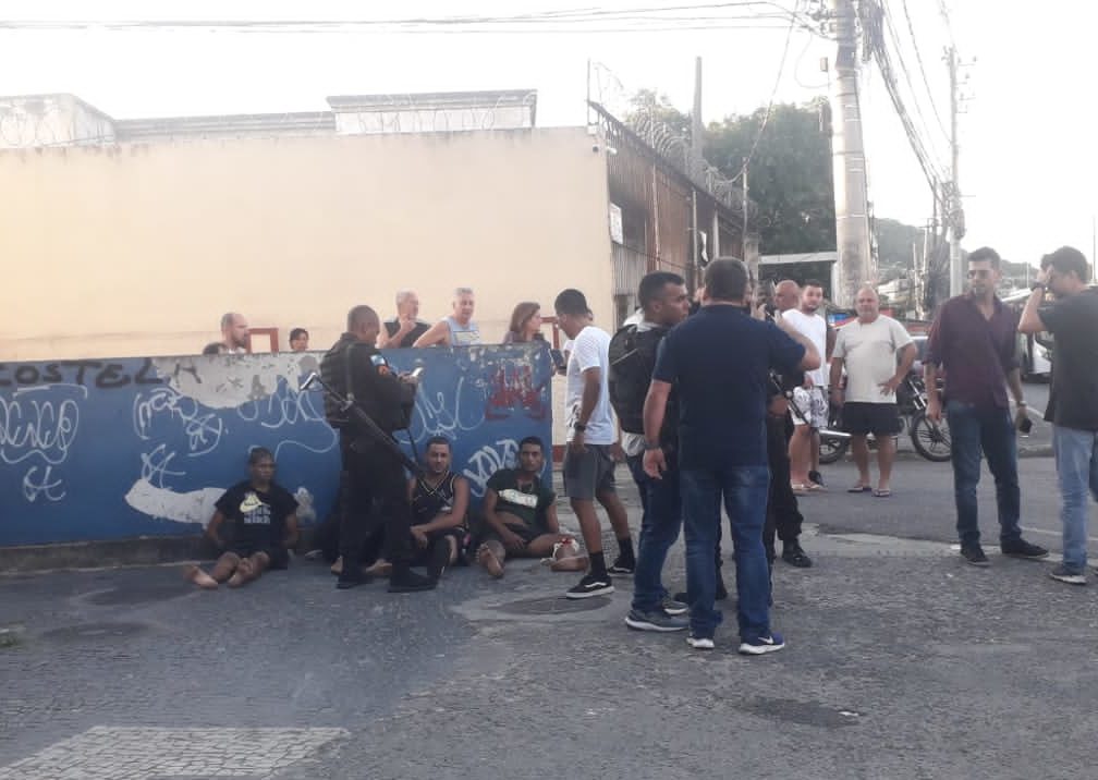 Intenso tiroteio em Madureira deixa uma mulher morta