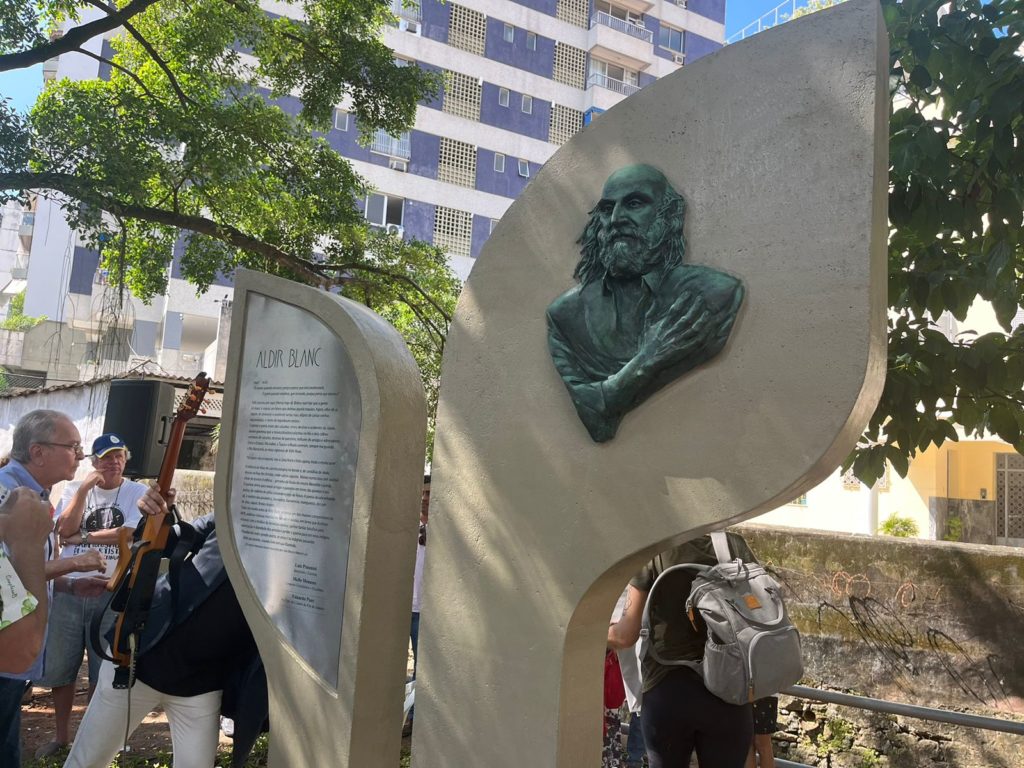 Jardim Aldir Blanc é inaugurado na Tijuca