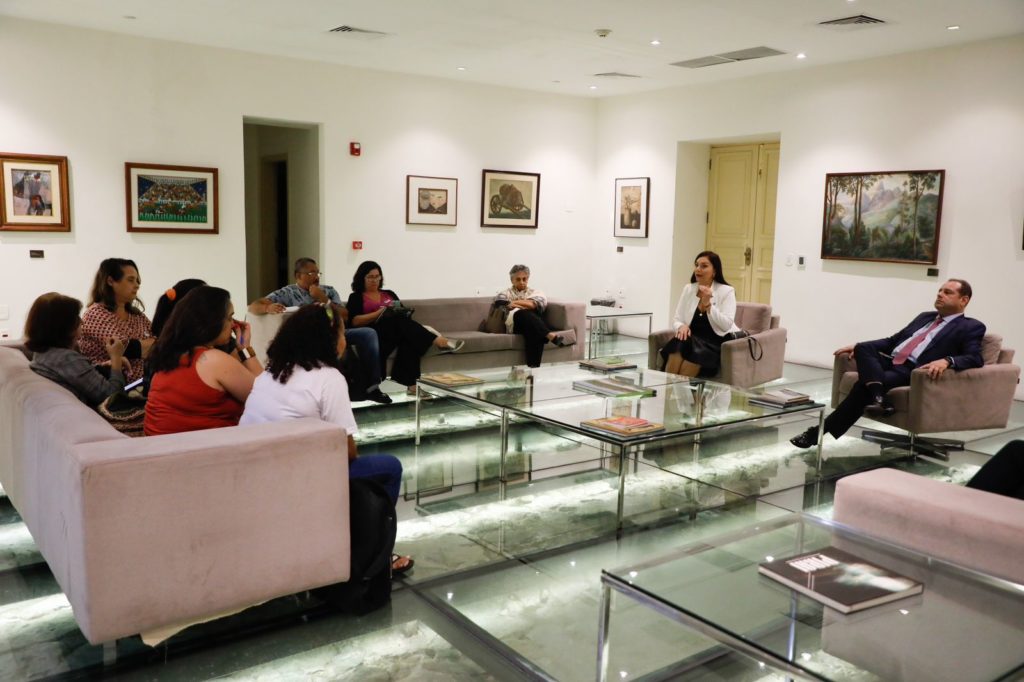 Reunião entre representantes do Governo do Estado e da categoria dos professores