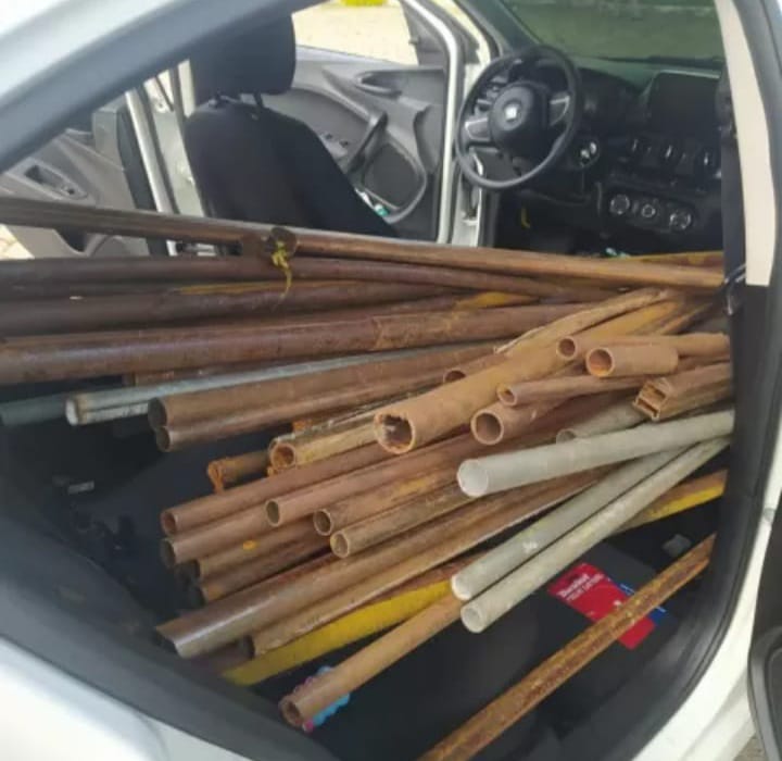 Polícia apreende material de guerra de torcidas com Santistas