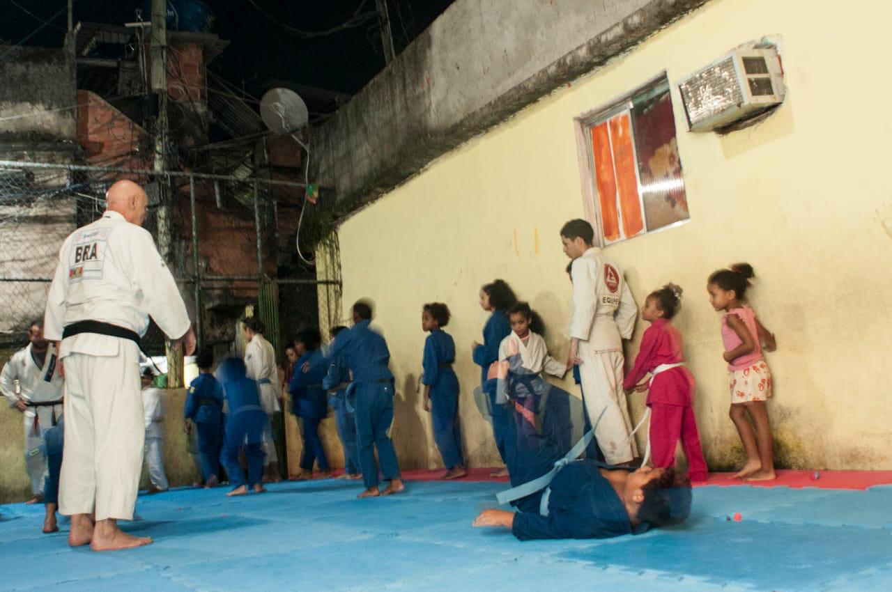 Projeto social completa 25 anos ensinando judô para jovens na Rocinha e na Chácara do Céu