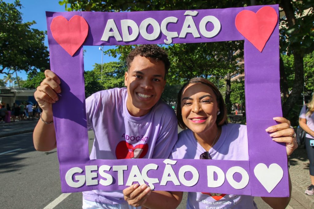 Orla de Copacabana recebe 12ª Caminhada da Adoção