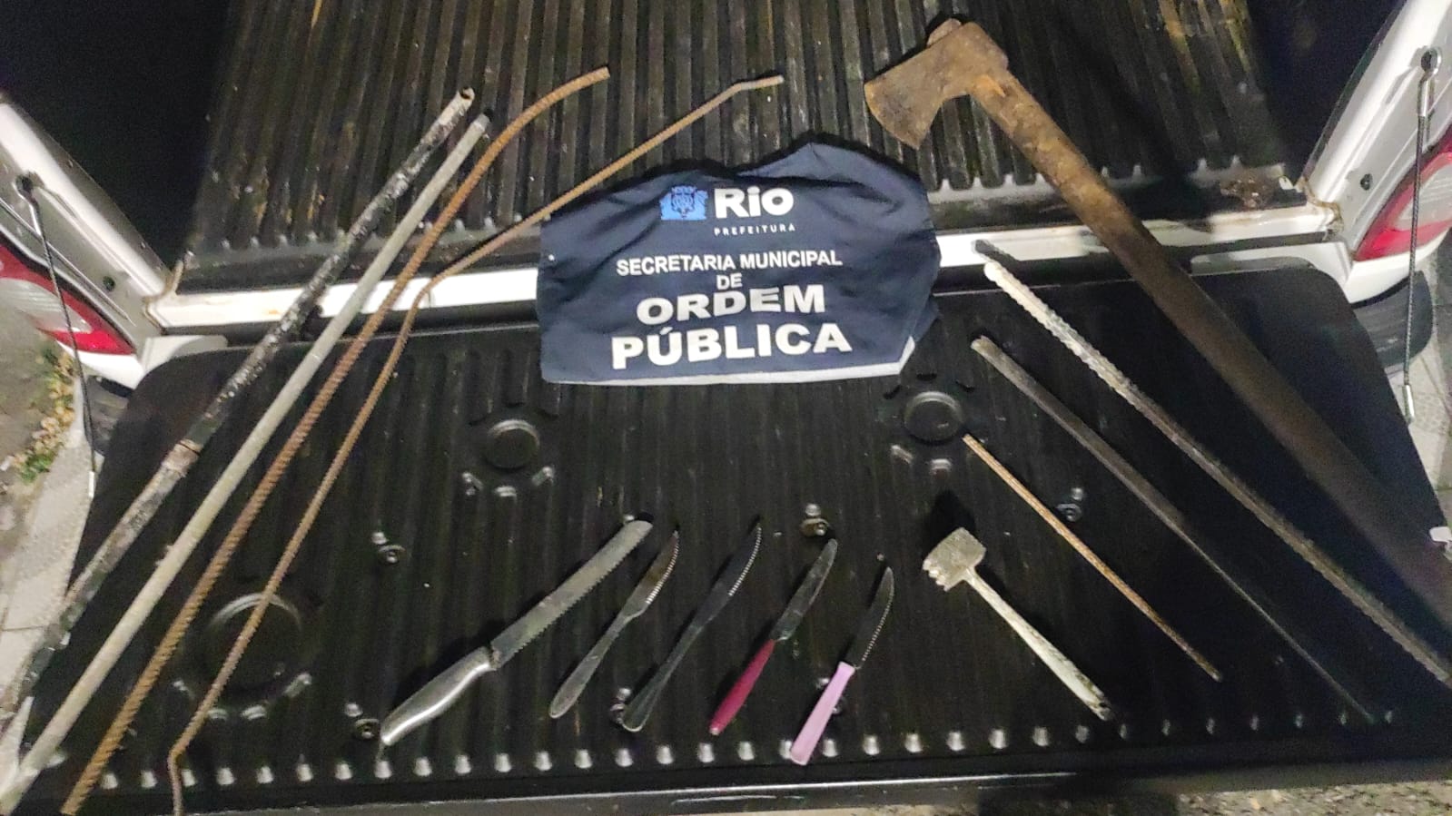 Munições, facas e machado são apreendidos em ação de ordenamento na Zona Sul do Rio