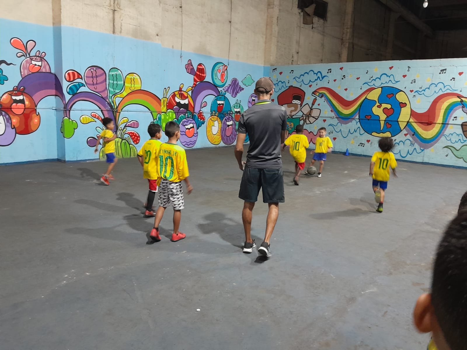 Gratuito: Arte Salva Vidas abre inscrições para cursos de idiomas, agente de turismo e Futsal (Foto: Divulgação)