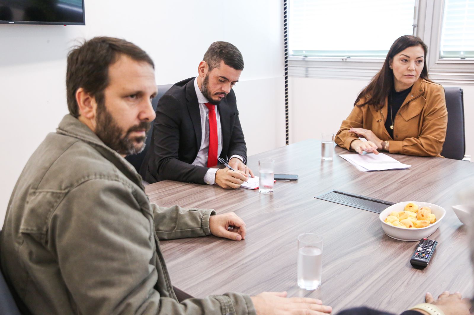 Secretaria de Educação e Sepe avançam em negociações ao lado de deputados e Comissão de Educação (Foto: Divulgação)