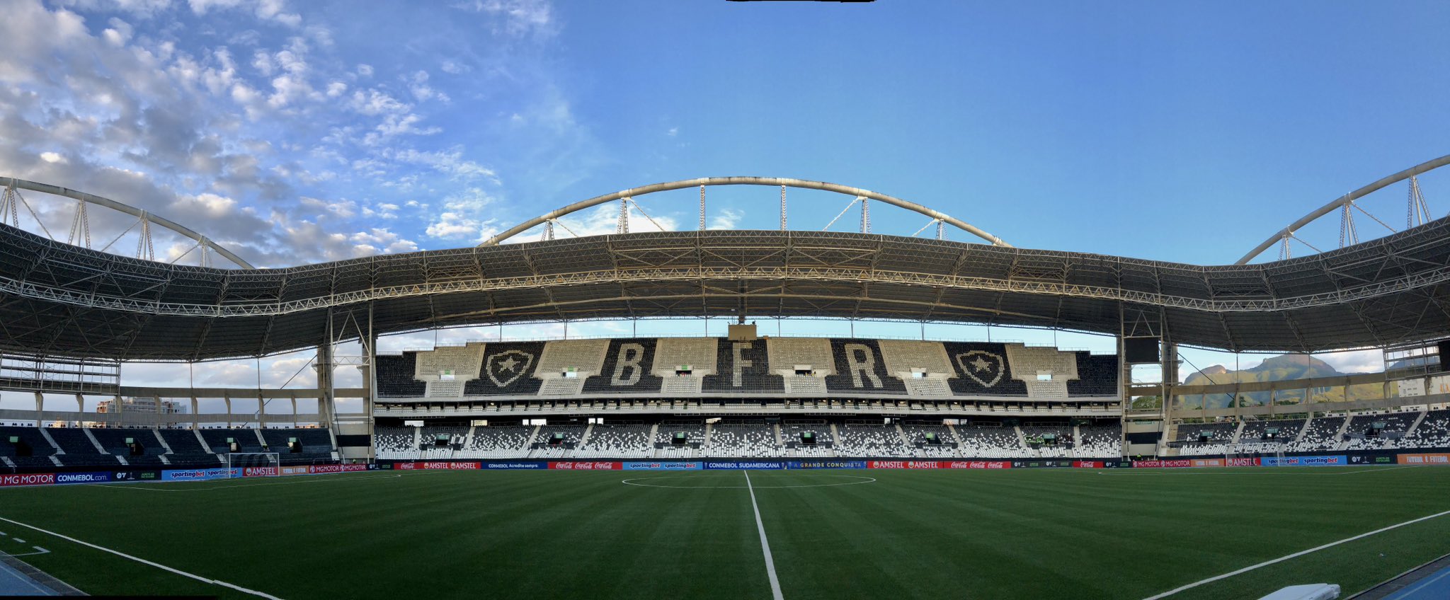 BOTAFOGO X ATHLETICO - JOGO NESSE DOMINGO, ÁS 15H, NO ESTÁDIO NILTON  SANTOS, COM PORTÕES FECHADOS! 