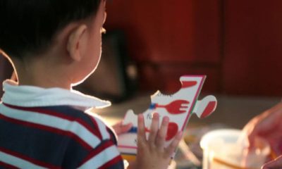 Criança diagnosticada com autismo