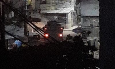 Blindado da Polícia Militar na região conhecida como Karatê, na Cidade de Deus