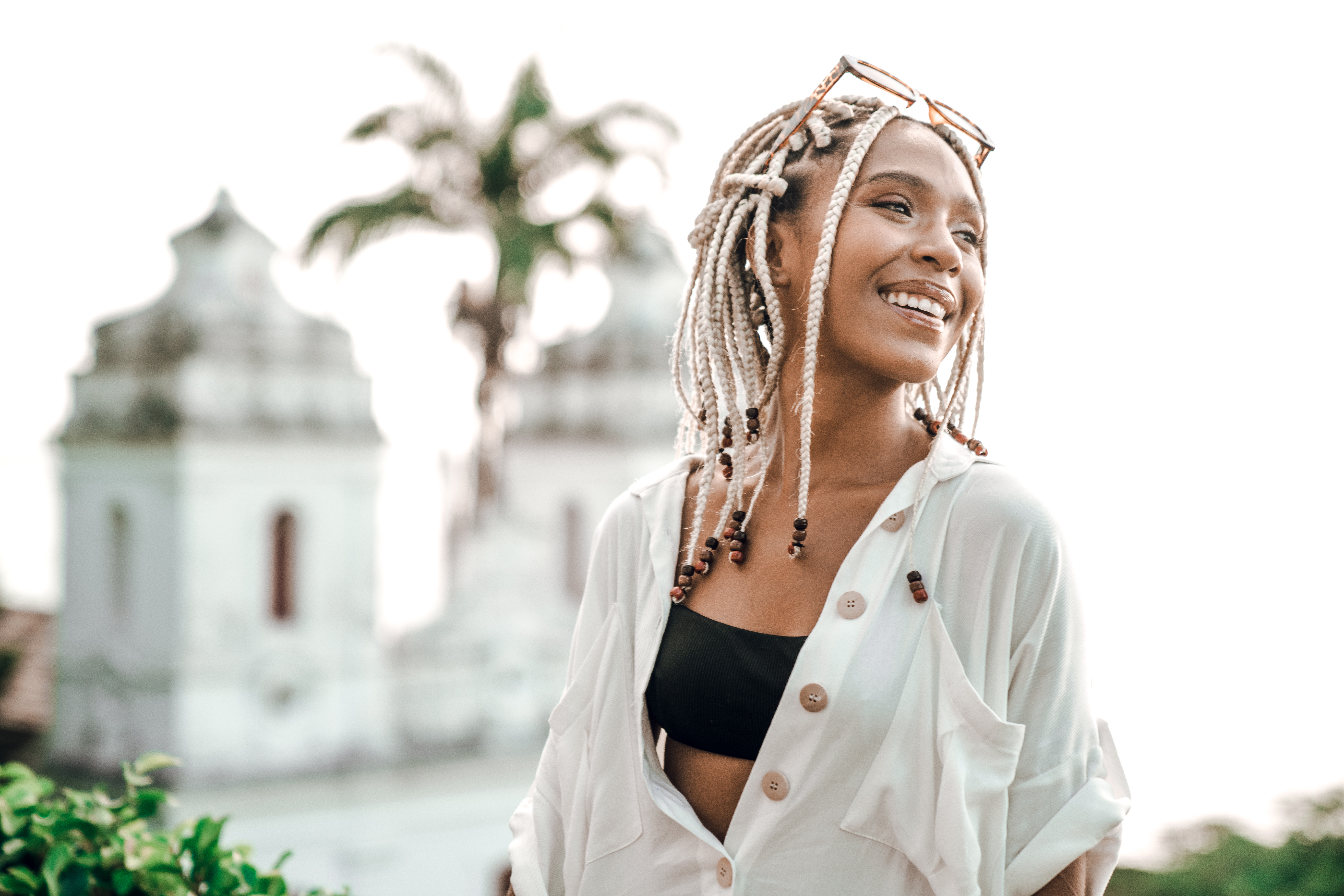 Becca Perret retorna ao lado dos filhos da Bahia em música sobre luta contra depressão (Foto: Felipe Thomaz/ Divulgação)