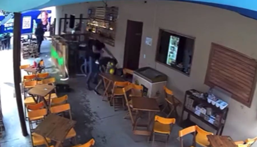 Dhomi espanca empresário e advogado em Goiânia