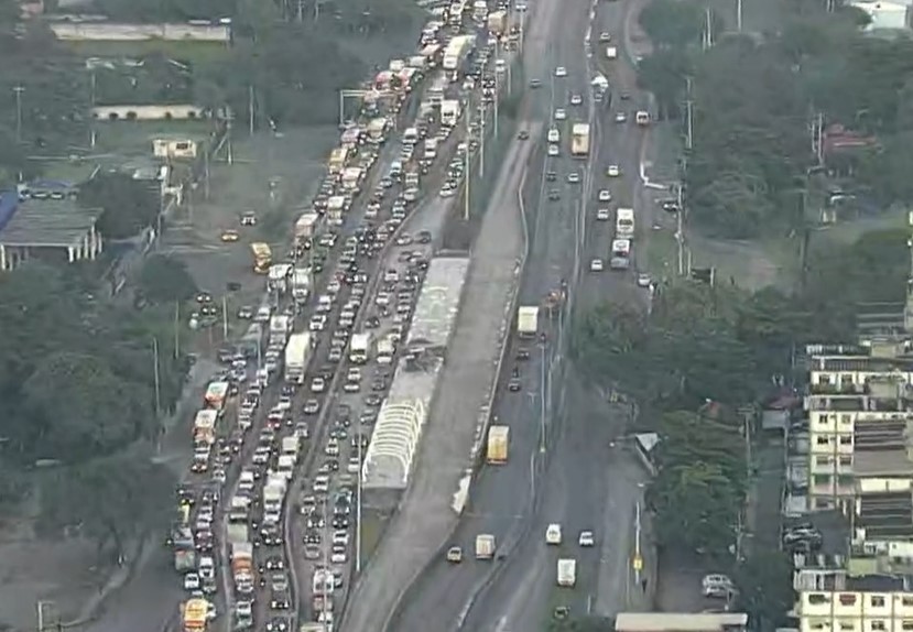 Trânsito na Avenida Brasil