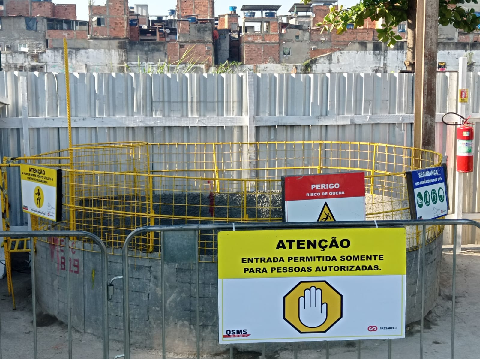 Obra do governo do RJ vai impedir que 1300 litros de esgoto seja despejado por segundo na Baía de Guanabara.
