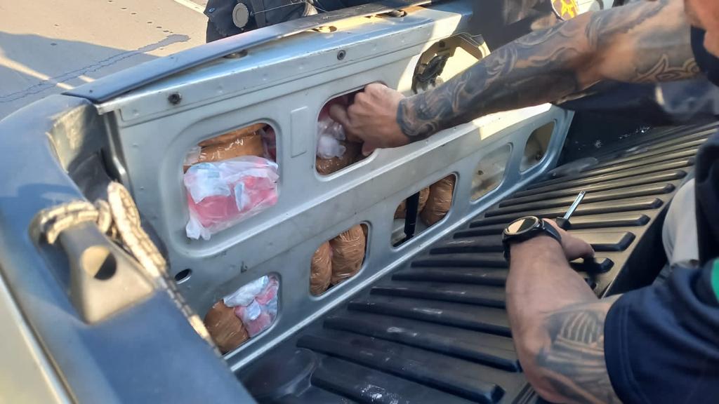 Polícia Federal e PRF apreendem 32,5kg de drogas na Região dos Lagos 