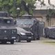 Polícia Civil faz operação contra invasão de traficantes em conjunto habitacional de Senador Camará