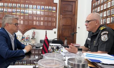 Prefeito de Queimados faz reunião de emergência com comando da Polícia Militar (Foto: Divulgação)