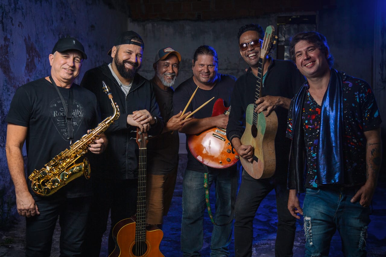 Klynger Sebestyen canta Cazuza e Frejat em show no Rio (Foto: Divulgação)