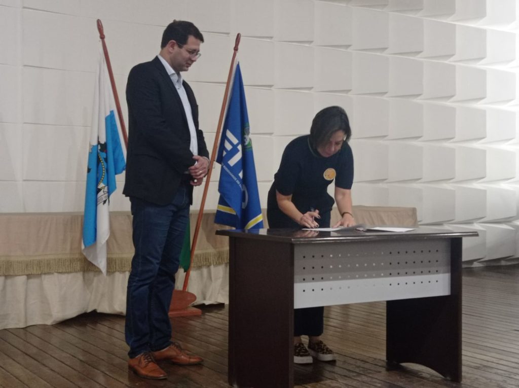 Assinatura do termo de cooperação foi realizada nesta quinta-feira (29)