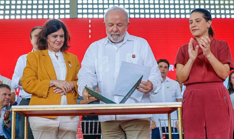 Lula participou nesta quarta-feira, no Recife, da solenidade de lançamento do Novo Farmácia Popular