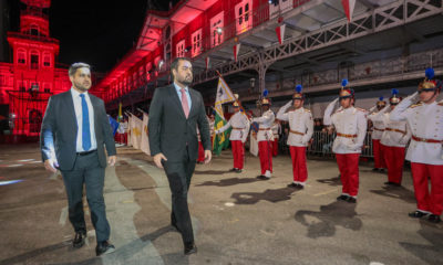 Castro participa da comemoração dos 167 anos do Corpo de Bombeiros do Rio (Foto: Rafael Wallace/ Divulgação)