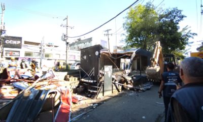 Subprefeitura de Jacarepaguá e Seop demolem 50 quiosques irregulares em Rio das Pedras