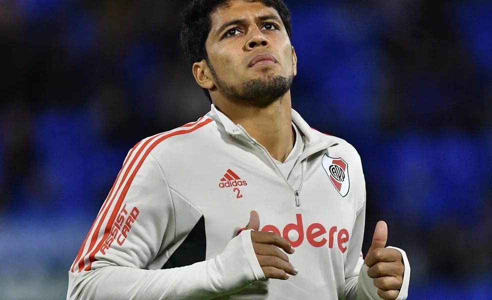 Vasco contrata Robert Rojas do River Plate, diz imprensa argentina ...