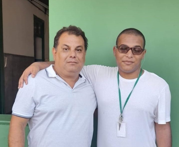 'O Exército matou meu filho', denuncia pai de jovem durante entrevista ao comunicador Clóvis Monteiro (Foto: Divulgação)