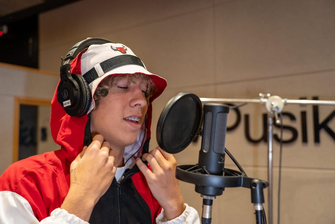 Fenômeno por trás das dancinhas de 'Lovezinho' e 'Tá OK', Xurrasco grava sua 1ª música (Foto: Divulgação)