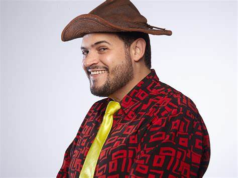 Humorista Matheus Ceará apresenta o espetáculo 'Vocês pedem, eu conto' (Foto: Divulgação)