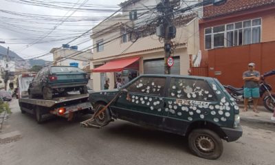 Ordenamento na Ladeira dos Tabajaras e Cabritos remove veículos abandonados e notifica comércio irregular (Foto: Divulgação)