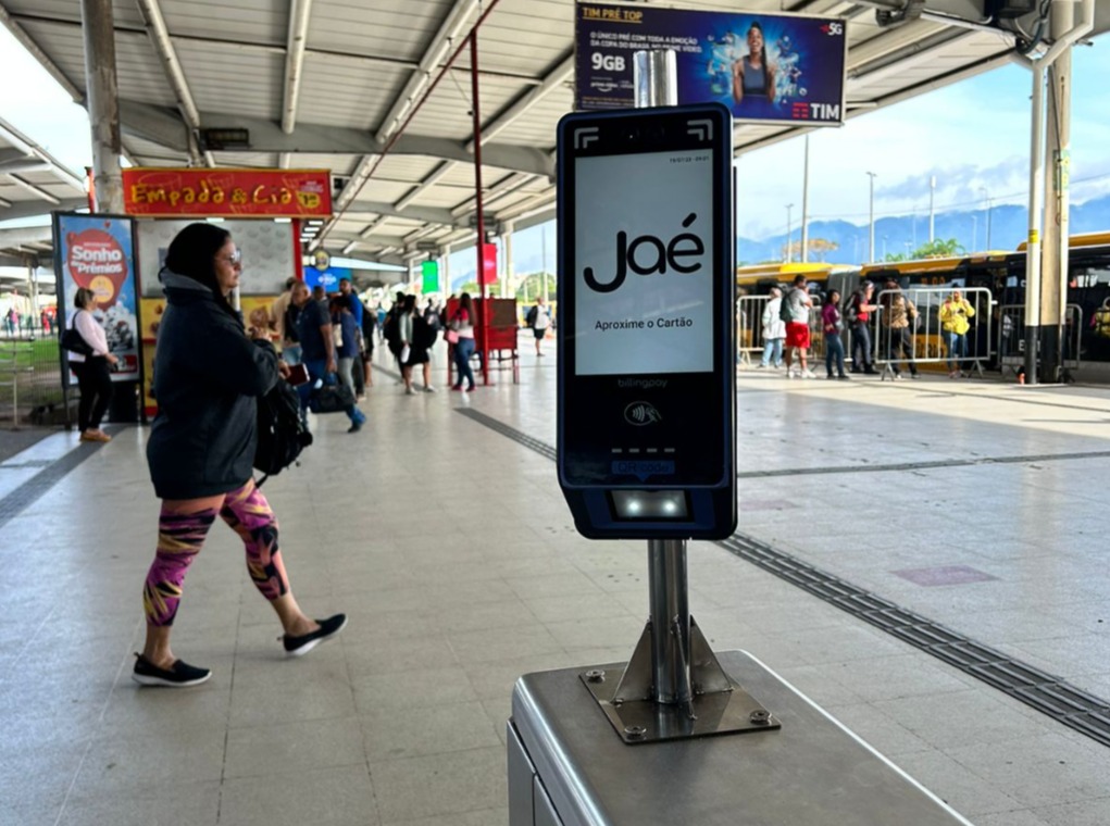 'Jaé', novo sistema de bilhetagem, começa a funcionar no BRT (Foto: Giovanna Faria/ Super Rádio Tupi)