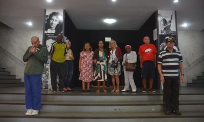 Governo do Estado leva idosos do Abrigo Cristo Redentor ao Teatro João Caetano (Foto: Divulgação)