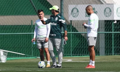 Abel Ferreira comanda treino no CT do Palmeiras