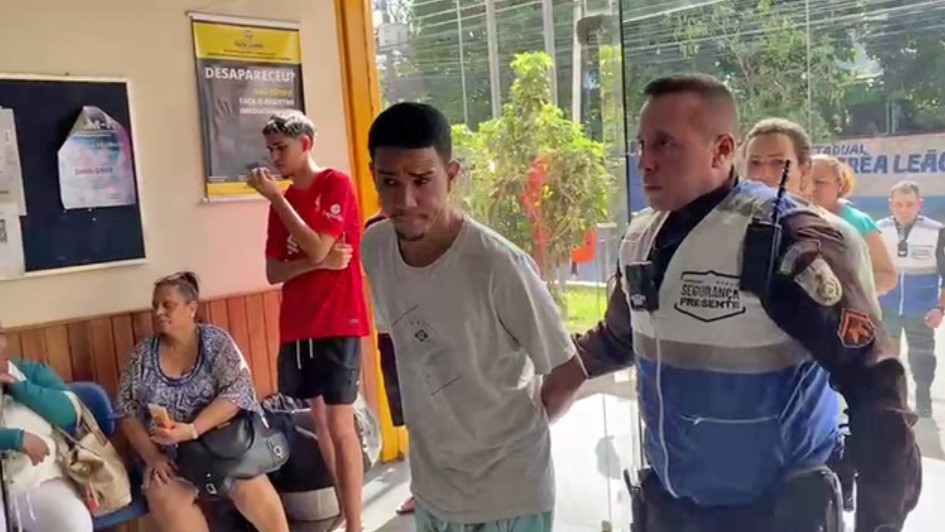 Barbeiro é praso acusado de estrangular o enteado de seis anos