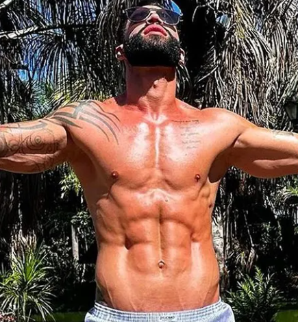 Gusttavo Lima compartilha foto e detalhe do corpo do cantor chama a atenção  - Super Rádio Tupi