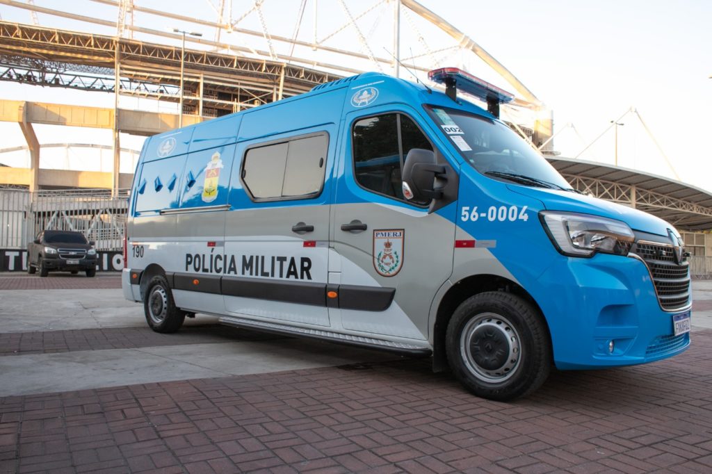 Polícia Militar recebe 900 capacetes e veículos novos para atuar em eventos esportivos
