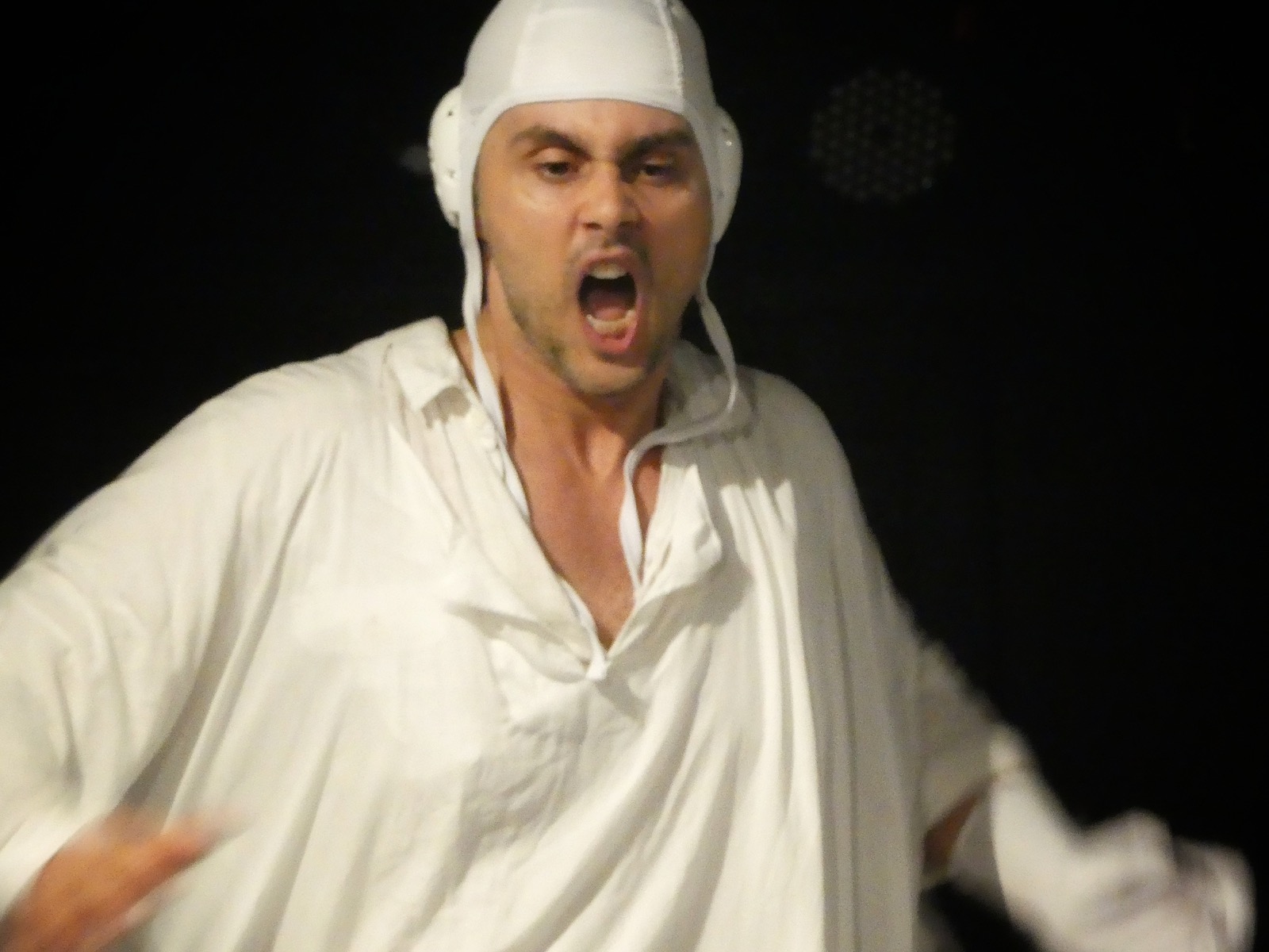 'O Homem que engoliu um chip' estreia na Casa de Cultura Laura Alvim, em Ipanema (Foto: Divulgação)