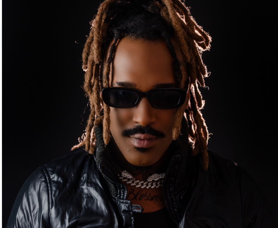 Ator e bailarino Edson Damazzo lança seu próprio baile no Rio com as bênçãos de Ludmilla (Foto: Divulgação)